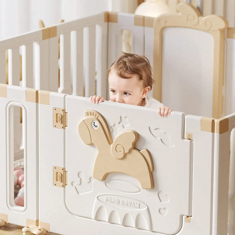 Un enfant dans le Parc pour bébé géant avec porte motif licorne