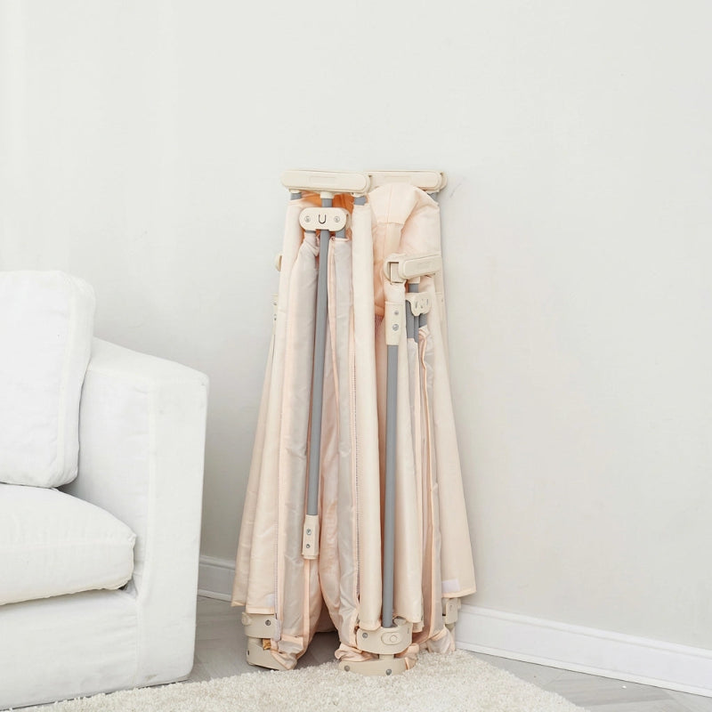 Parc bebe pliant en tissu beige plié